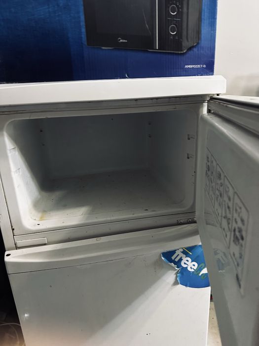 Холодильники продаю