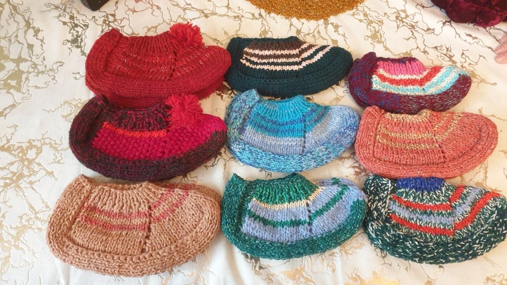 Вязаные носочки, шапки,ободки