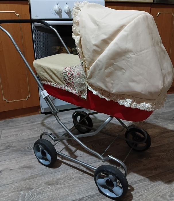 Продам коляску для кукол