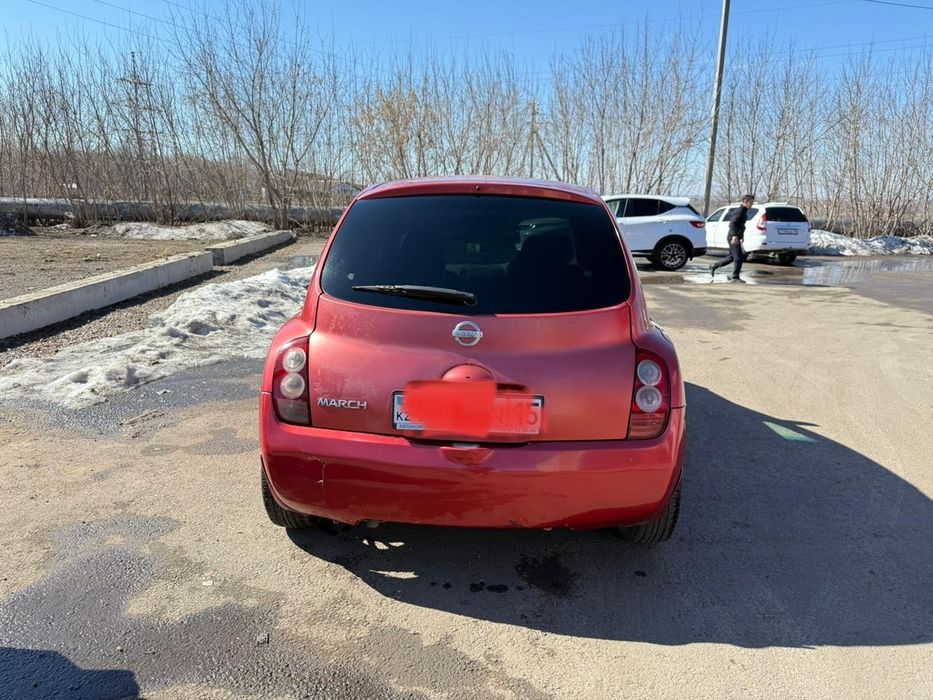 Продам Nissan March 2004