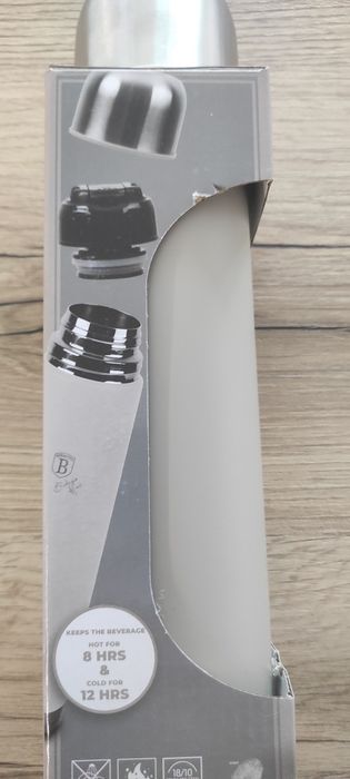 Термос Berlinger Haus 1L – бежов

Термос Berlinger Haus 1L – бежов

Те