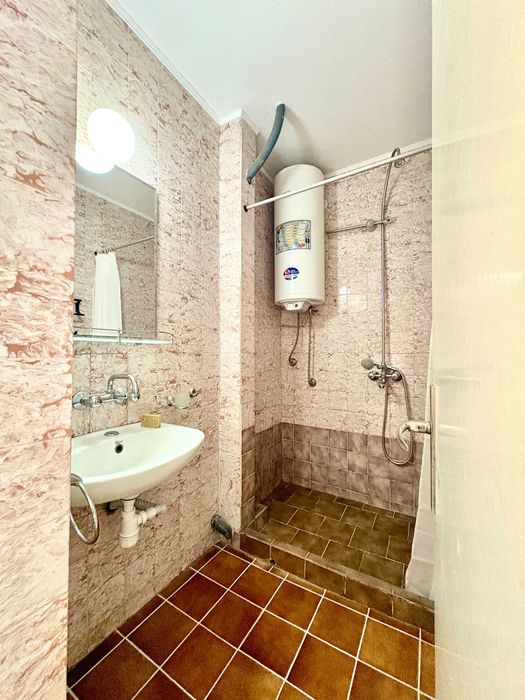 Дава се под наем Четиристаен апартамент в Бургас, Братя Миладинови - 110 кв.м за 561 € - Снимка #12