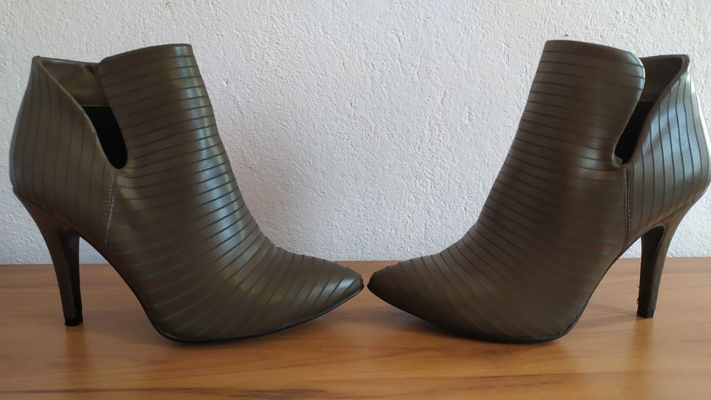 Дамски боти на висок ток, 41-ви номер