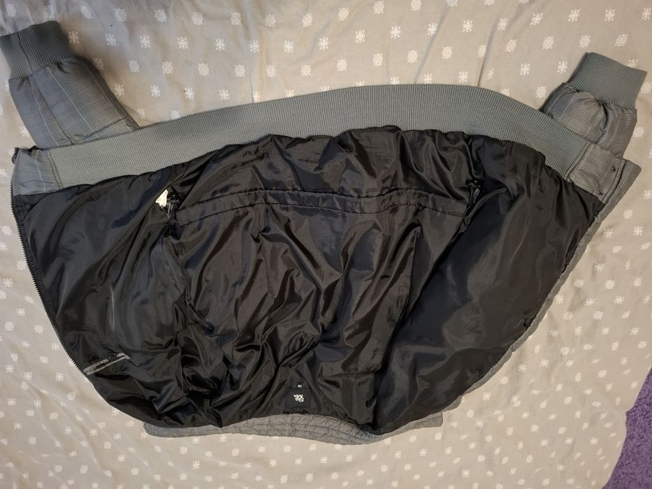 Geaca de fisi rezistenta la ploaie si foarete caldurosa.