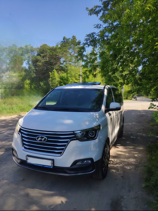 Аренда минивэна с водителем в Алматы, прокат авто микроавтобуса, такси