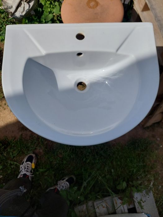 Раковина с пьедесталом