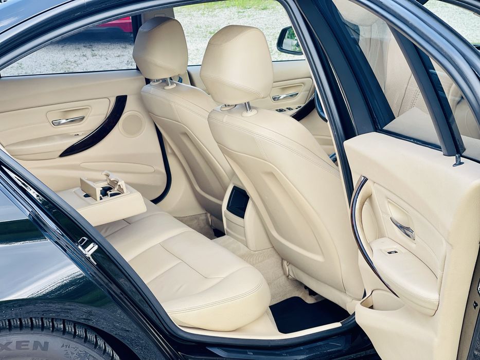 BMW 320D, an 2012, 184 cai / SCHIMB