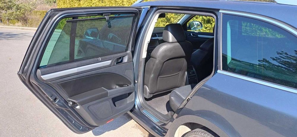 Skoda Superb Combi 4x4  ГАРАЖНА