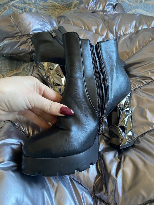 Весенние ботильоны дешево продам