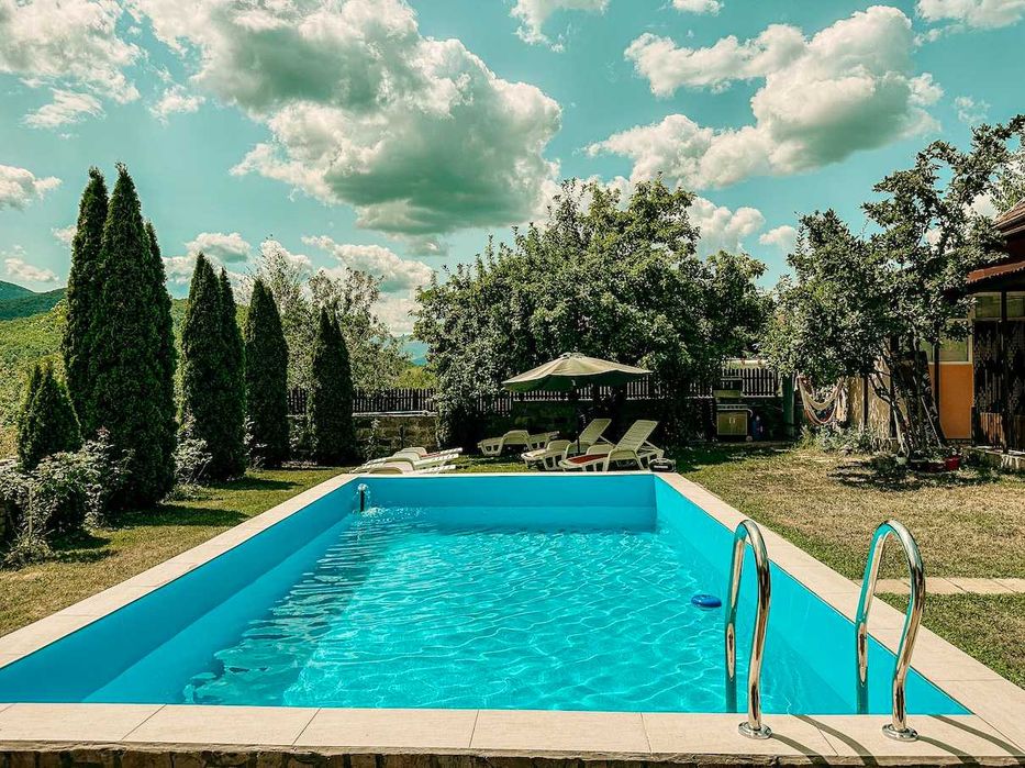 Къща за гости и вила с басейн Маркашница - гр. Белоградчик