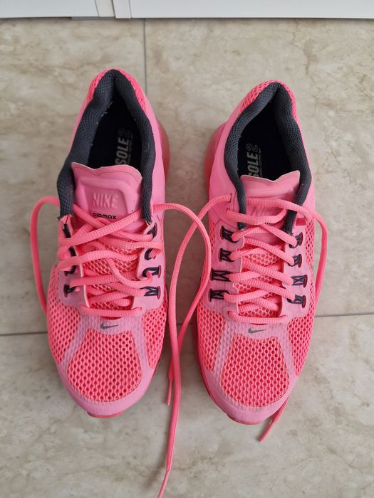 Nike Air Max Оригинални маратонки 39 номер