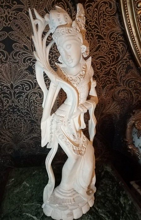 Sculptura deosebita realizata integral manual, lemnul crocodilului un