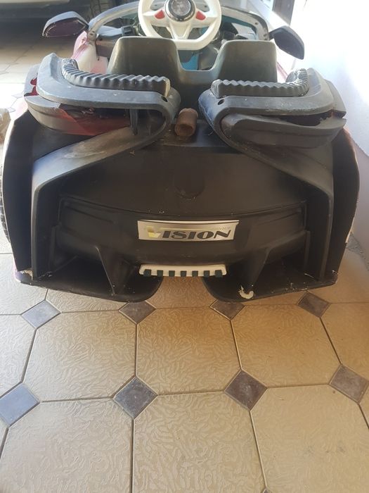 Detskiy elktro mashinka