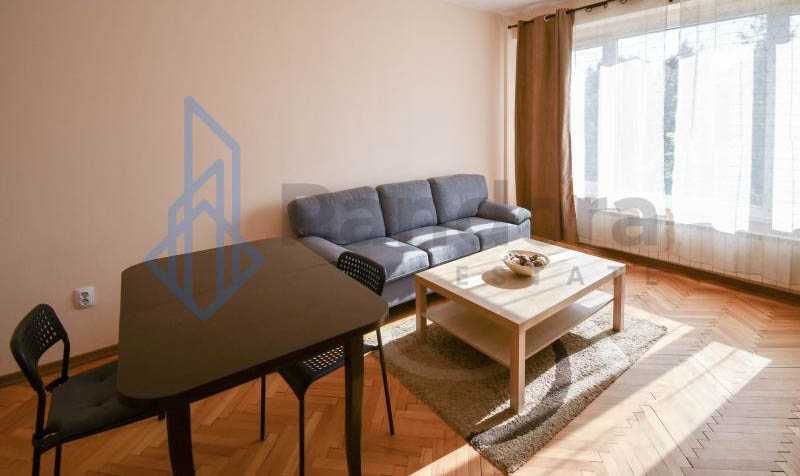 Двустаен апартамент под наем в кв. Младост 1