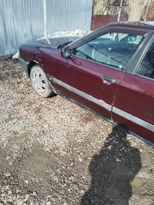 Продам ауди б3 1990года срочно