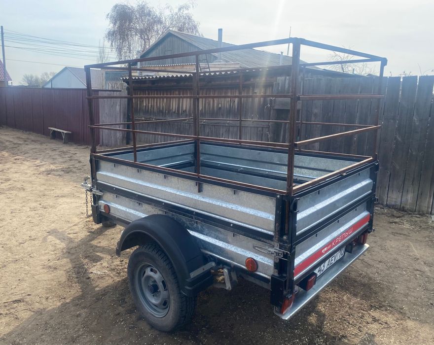 Прицеп с обшивкой в отличном состоянии