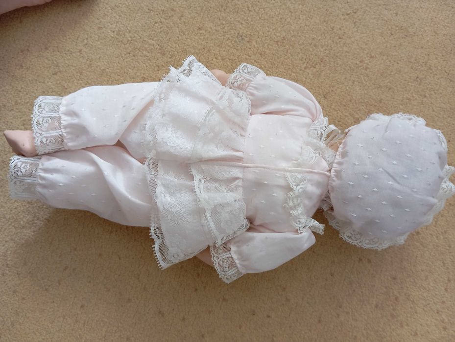 Немска порцеланова кукла