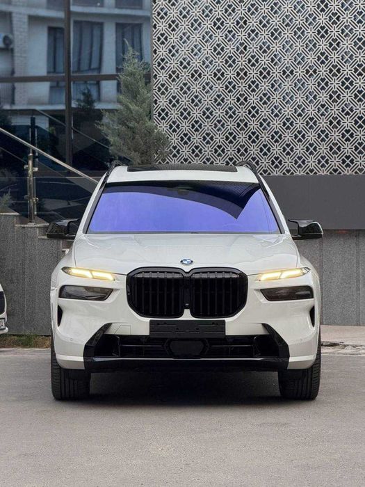 Sotuvda BMW X7 xDrive 40i