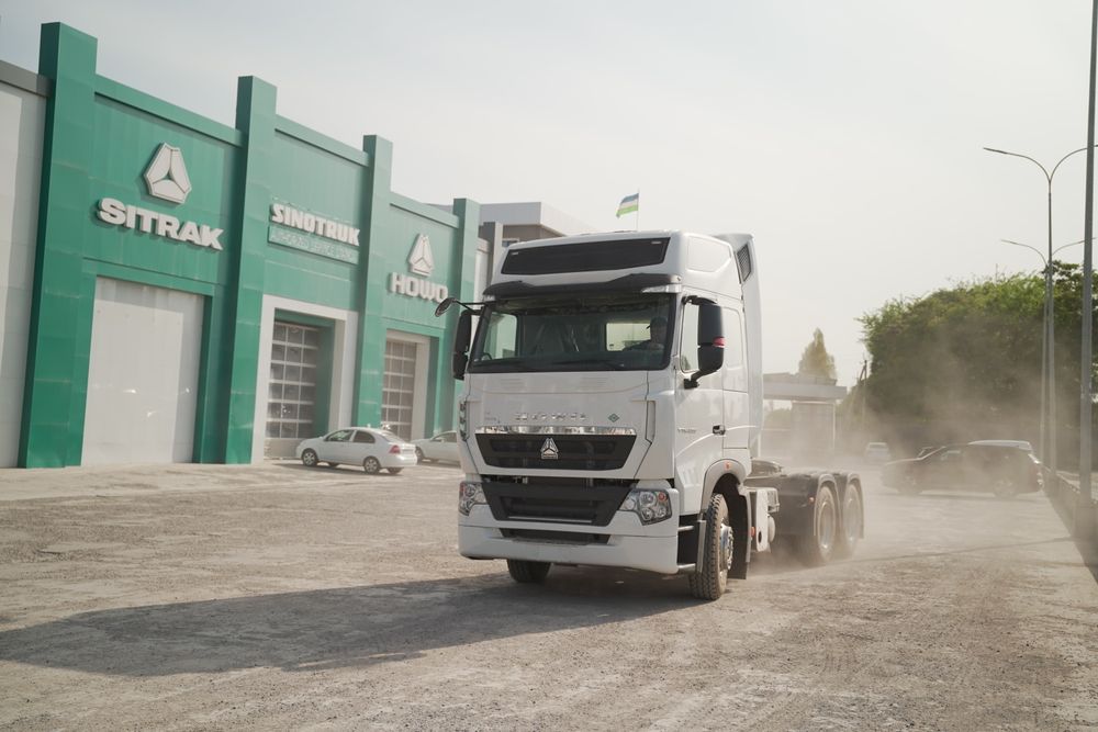 Howo - T7H 6×4 CNG