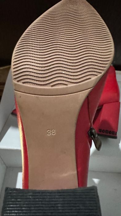 Туфли на каблуках