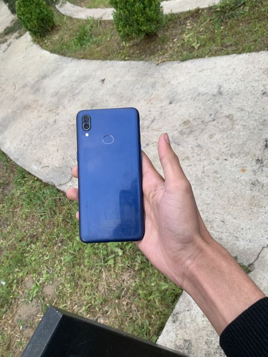 Samsung.  A10s arxini kelishamiz