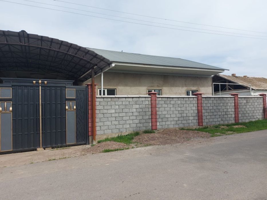 Продаётся уютный дом с участком