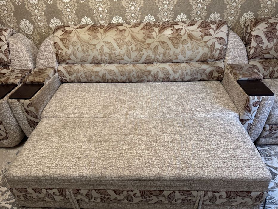 Продам диван и кресла