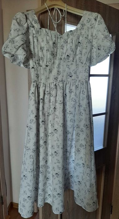 Продам платье легкое