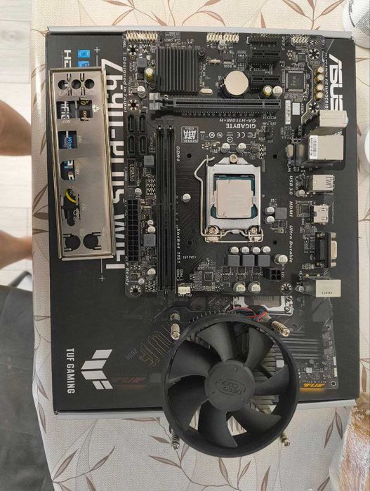 Материнская плата Gigabyte GA-H110m-h c i5 7500 socket 1151