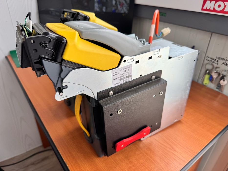 Acceptoare bancnote MEI