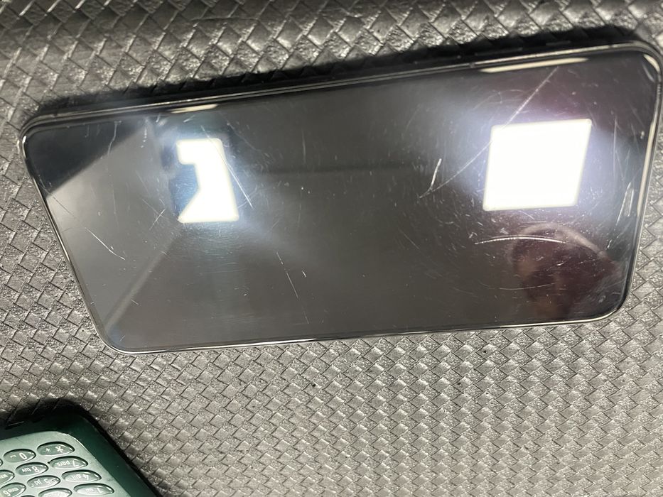 Piese originale pentru iphone/carcasa,baterie /camera/display