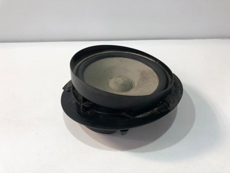 Boxa usa dreapta spate Mercedes E-Class W211 a2118200602