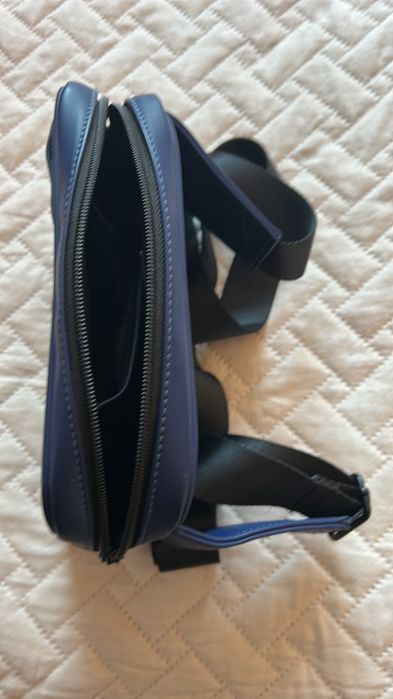 Оригидална чанта на GUESS. Никога не е използване!!!