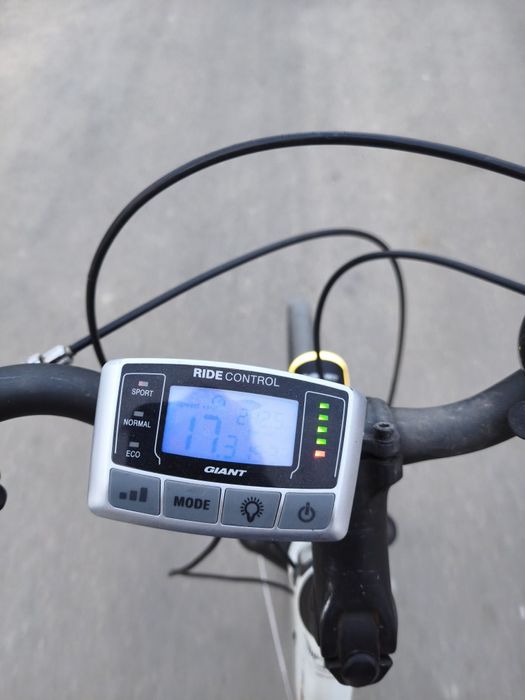 Bicicleta GIANT electrica autonomie mare