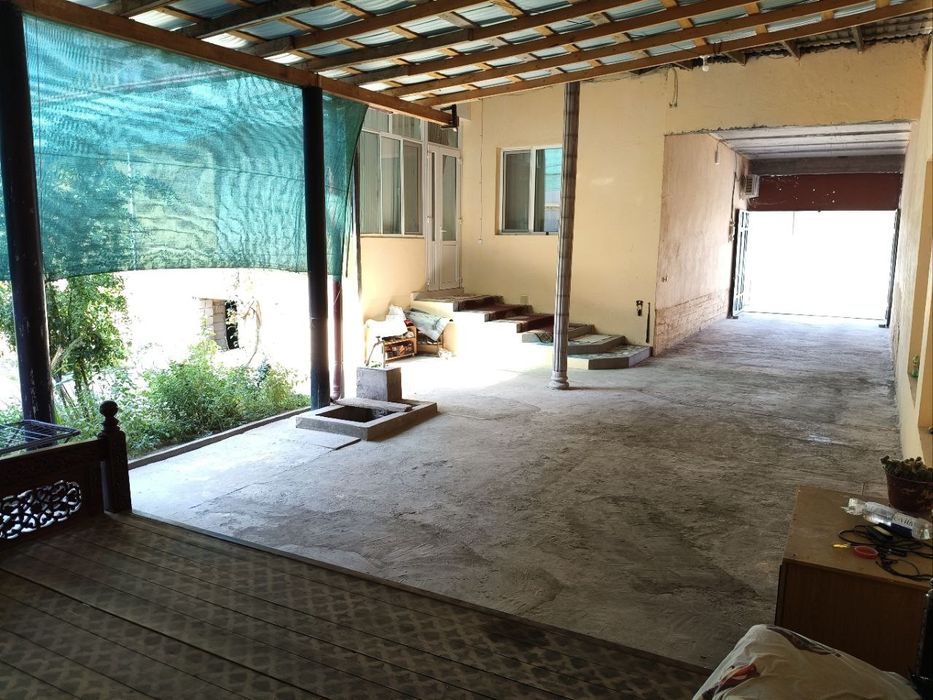 Участка сотилади Урикзор бозори ва Абу сахий уртасида жойлашган 6 соти