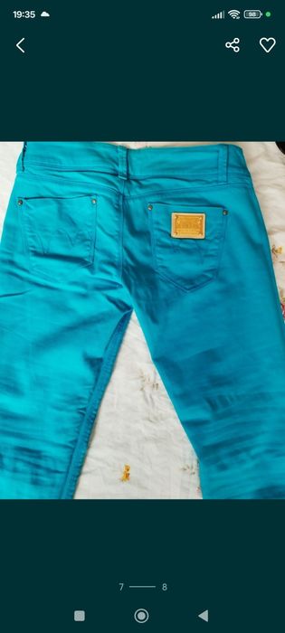 Vând blugi noi fără etichetă