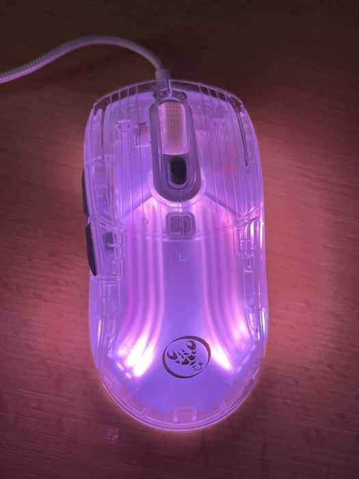 Геймърска програмируема мишка със сменящи се цветове