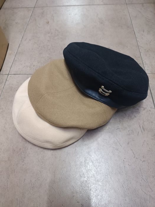 Дамска шапка, барета