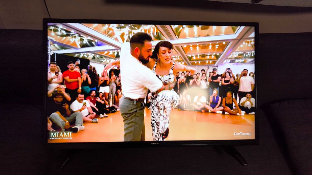 Перфектен 40 inch Smart TV wi fi