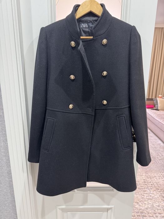 Пальто новое без этикетки Zara