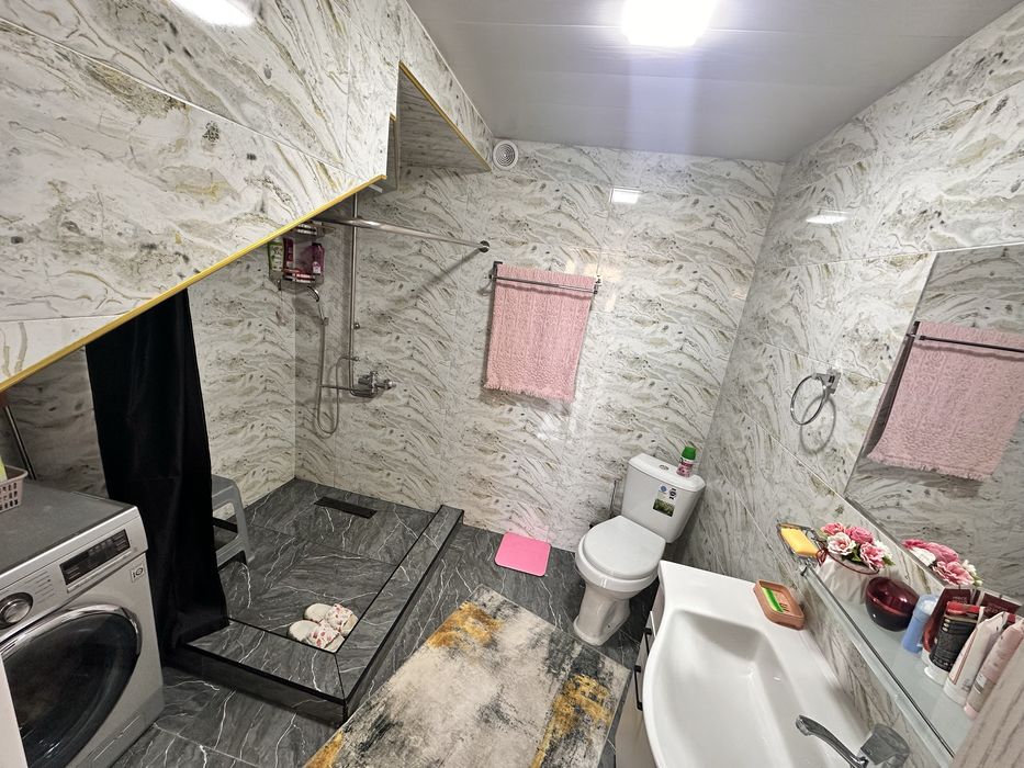 Продается двух этажный Дом (Уч кахрамон дан 5км обод махала) Своя