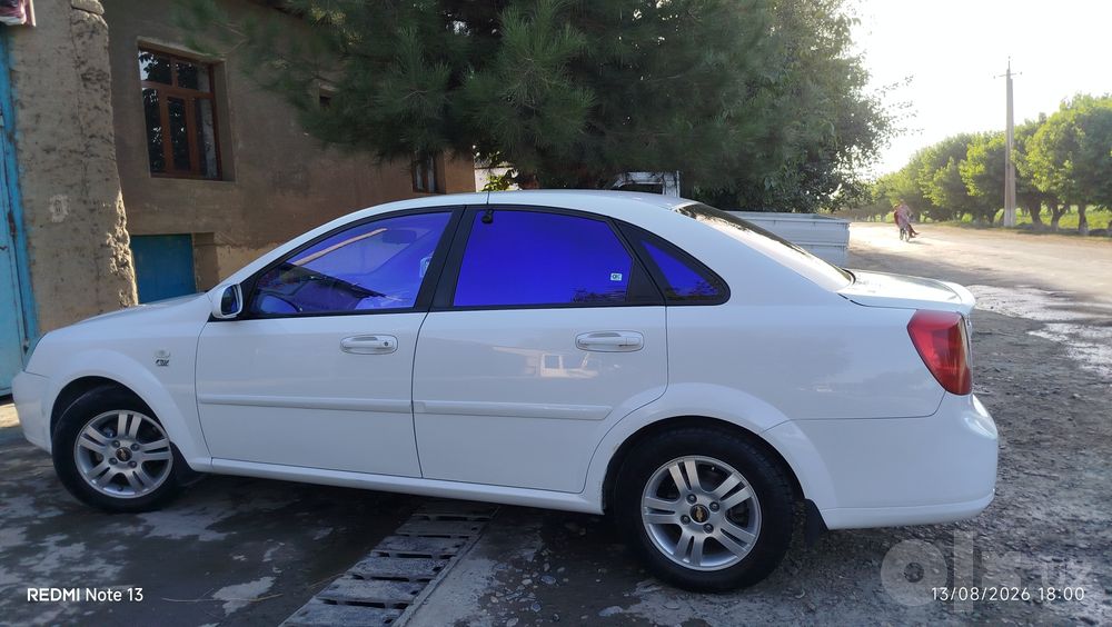 Lasitte 1.8 sotiladi
