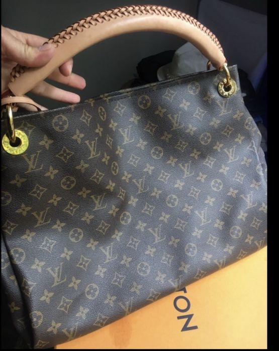 Louiis Vuitton Arts,y ММ