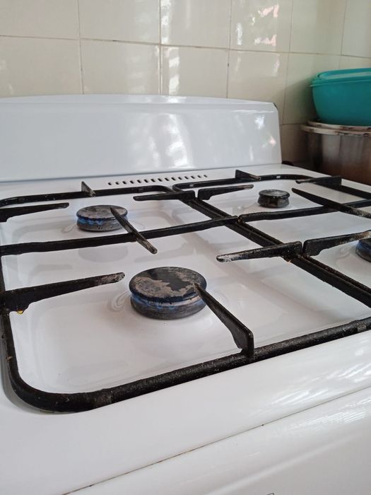 Продам газовую плиту