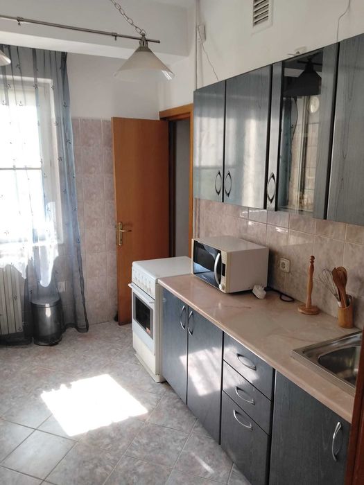 De inchiriat apart. 3 camere Nerva Traian  sect. 3 mobilat si utilat