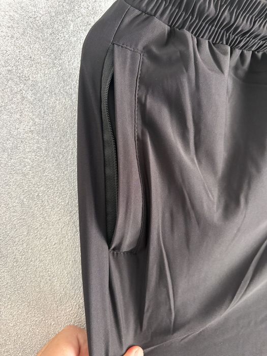 Vand Pantaloni de trening Nike