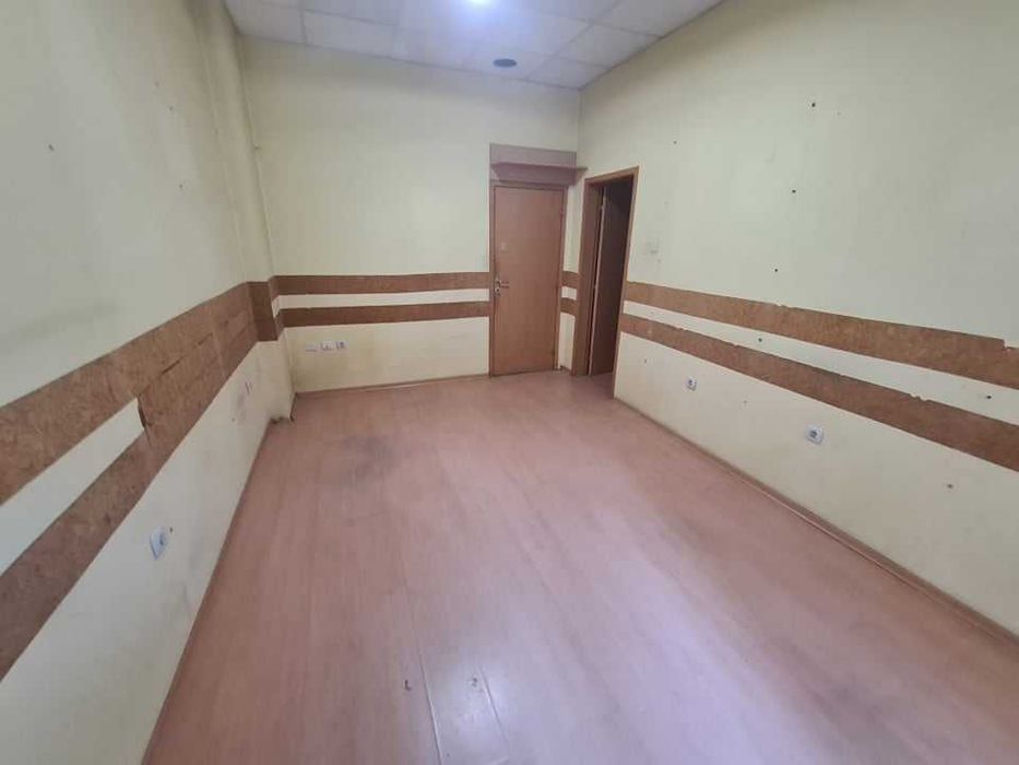 Дава се под наем Двустаен апартамент в Бургас, Възраждане - 40 кв.м за 112.2 € - Снимка #2