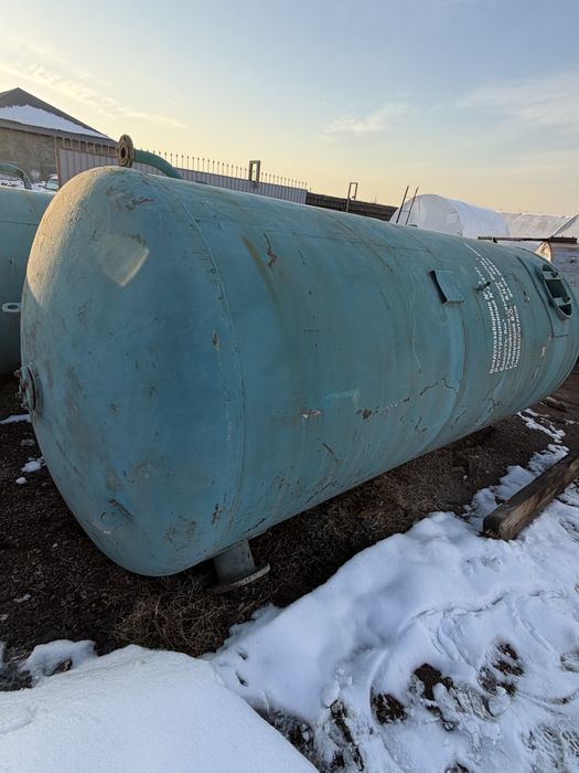 Емкость Цистерна Ресивир 8кублик сотилади