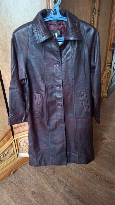 Продается Женский Плащ, натуральная кожа