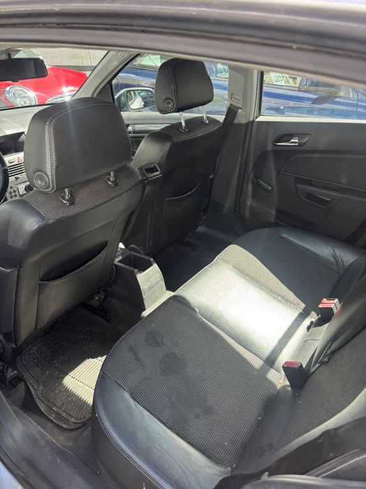 Автомобил Opel Astra